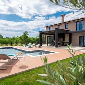 Zara Villa