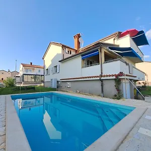 Casa Antonio With Swimming Pool Apartment